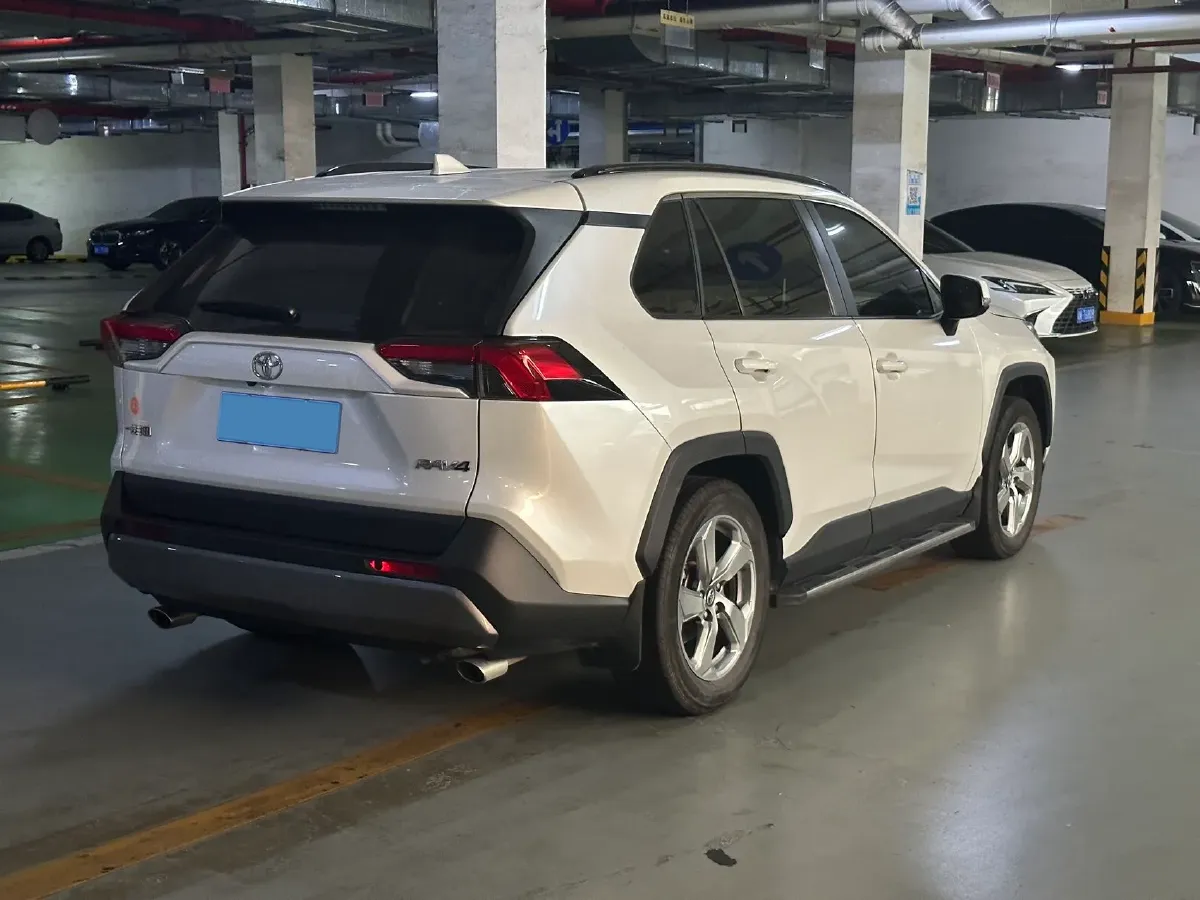 2022 Toyota RAV4 2.0L 171HP L4 CVT,autocango,china used car exporter,china ev exporter,chinese used car exporter,chinese used ev exporter