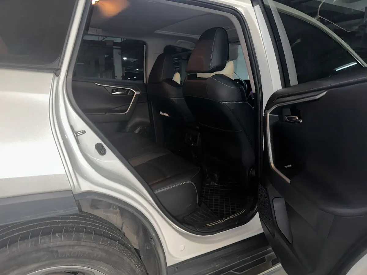 2022 Toyota RAV4 2.0L 171HP L4 CVT,autocango,china used car exporter,china ev exporter,chinese used car exporter,chinese used ev exporter