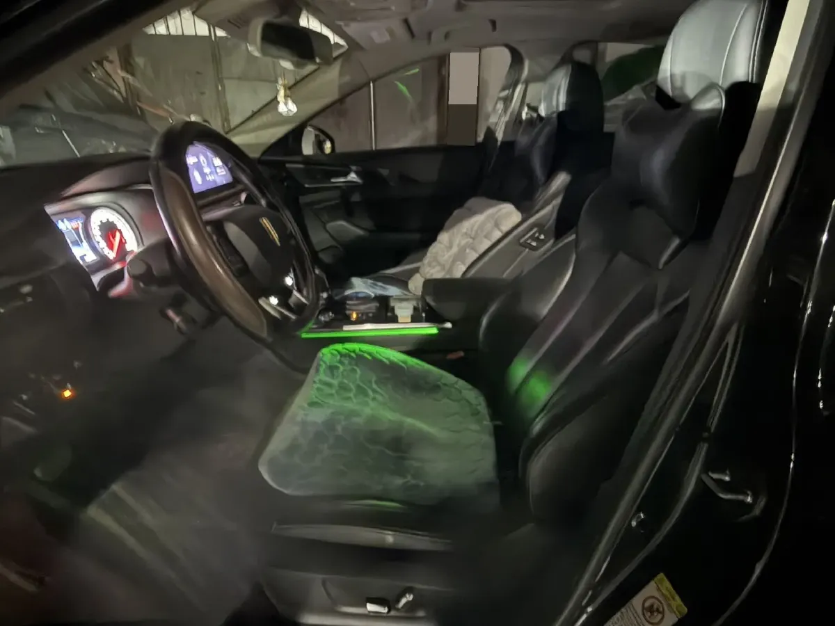 2019 HongQi H5 1.8T 180HP L4 6AT,autocango,china used car exporter,china ev exporter,chinese used car exporter,chinese used ev exporter