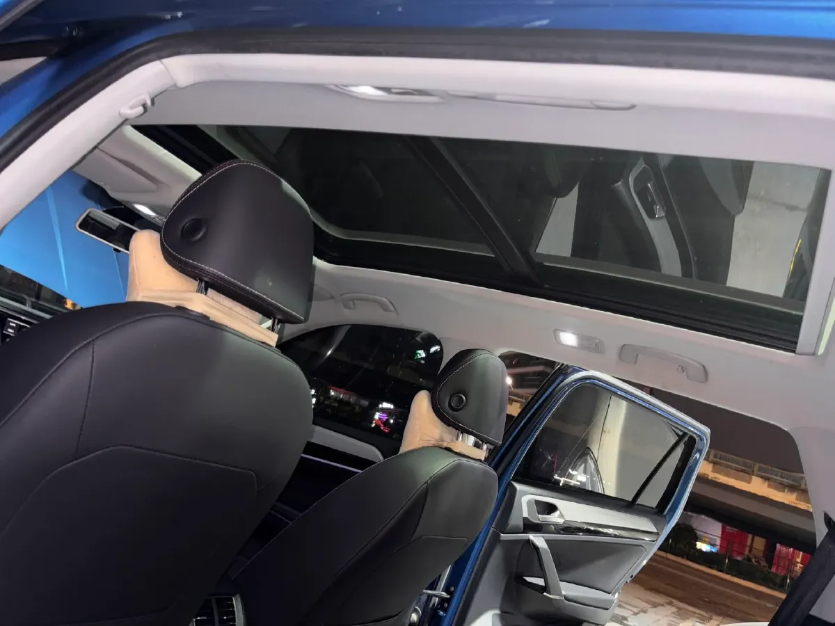 2019 Jeep Cherokee 2.0T 234HP L4 9AT,autocango,china used car exporter,china ev exporter,chinese used car exporter,chinese used ev exporter