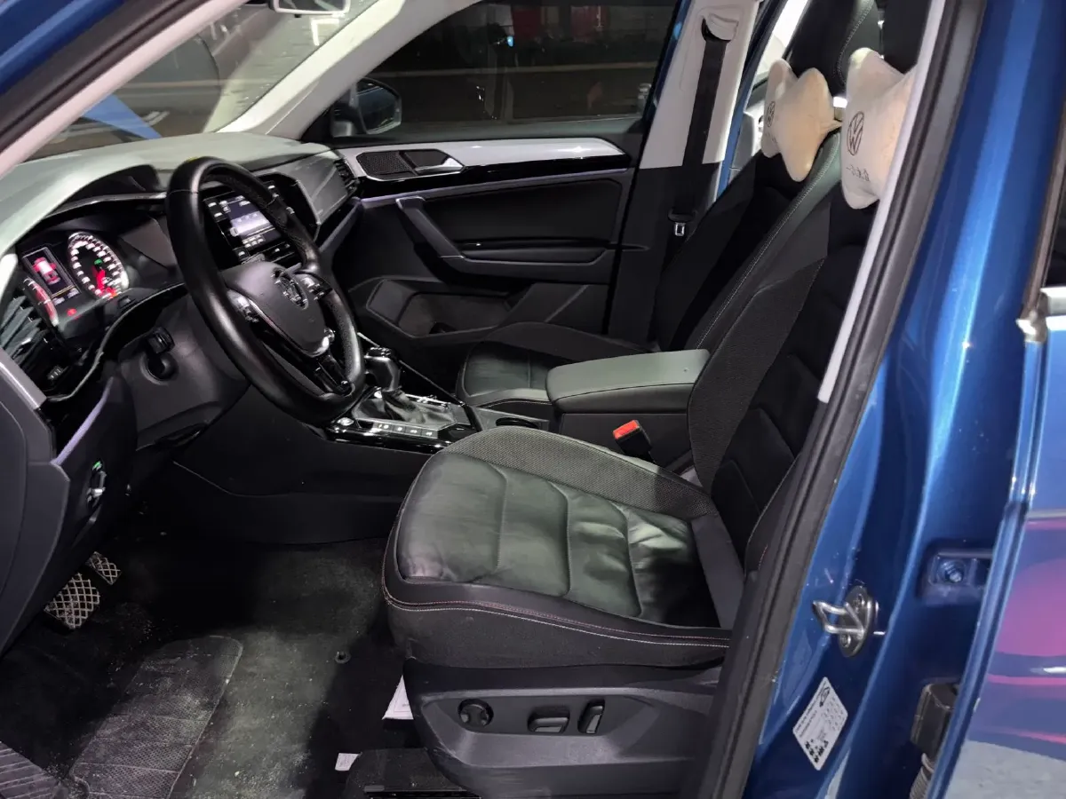 2019 Jeep Cherokee 2.0T 234HP L4 9AT,autocango,china used car exporter,china ev exporter,chinese used car exporter,chinese used ev exporter