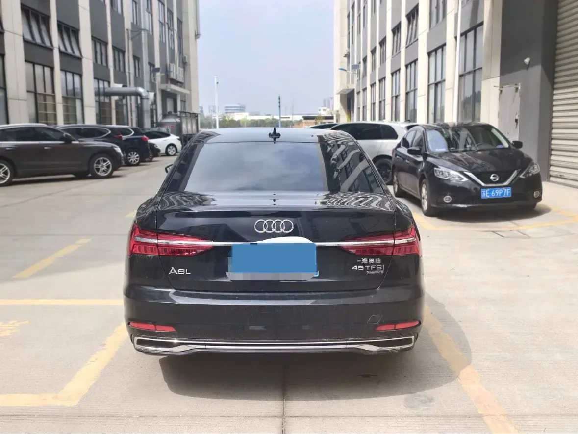 2023 Audi A6L 2.0T 245HP L4 7DCT,autocango,china used car exporter,china ev exporter,chinese used car exporter,chinese used ev exporter