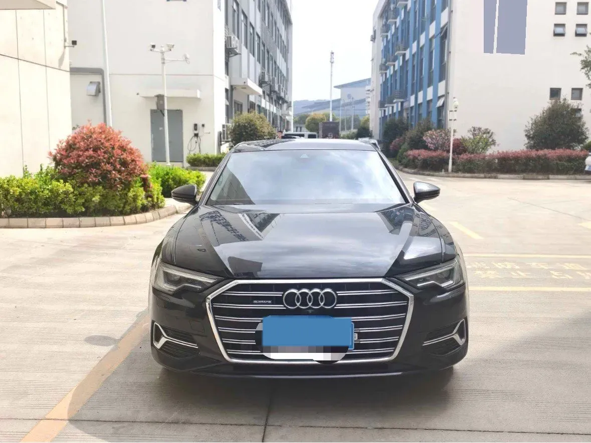 2023 Audi A6L 2.0T 245HP L4 7DCT,autocango,china used car exporter,china ev exporter,chinese used car exporter,chinese used ev exporter