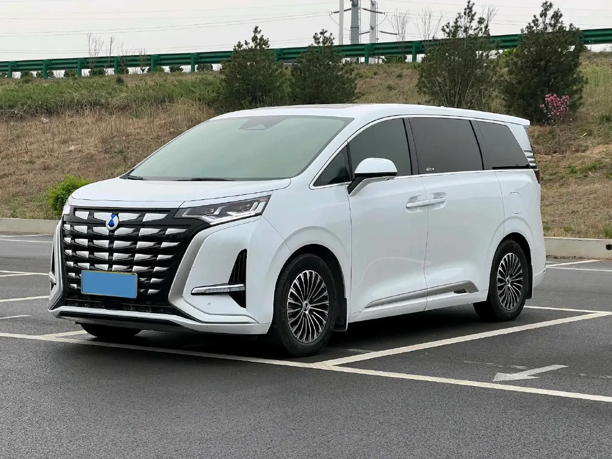 2022 Mercedes-Benz GLC Class 2.0T 197HP L4 9AT,autocango,china used car exporter,china ev exporter,chinese used car exporter,chinese used ev exporter