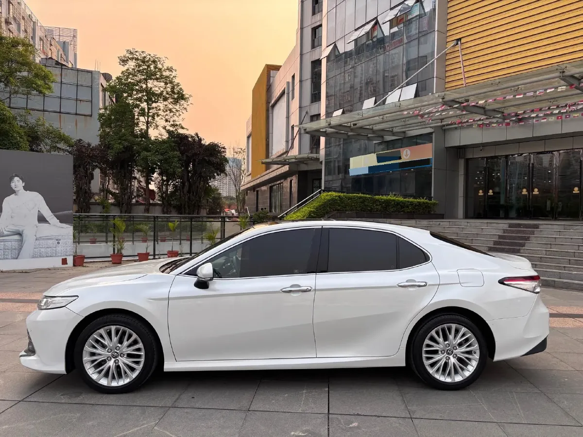 2019 Toyota Camry 2.5L 209HP L4 8AT,autocango,china used car exporter,china ev exporter,chinese used car exporter,chinese used ev exporter