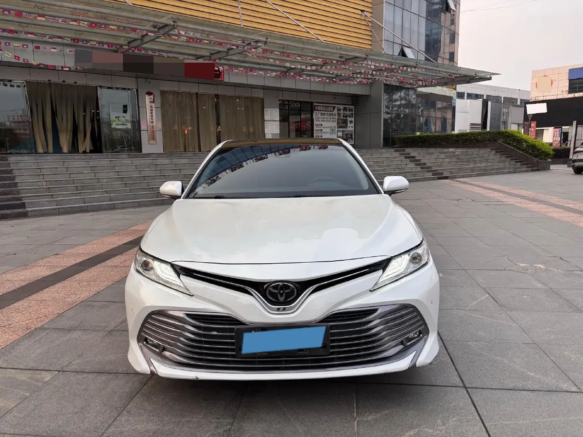 2019 Toyota Camry 2.5L 209HP L4 8AT,autocango,china used car exporter,china ev exporter,chinese used car exporter,chinese used ev exporter