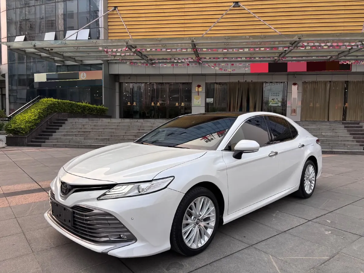 2019 Toyota Camry 2.5L 209HP L4 8AT,autocango,china used car exporter,china ev exporter,chinese used car exporter,chinese used ev exporter