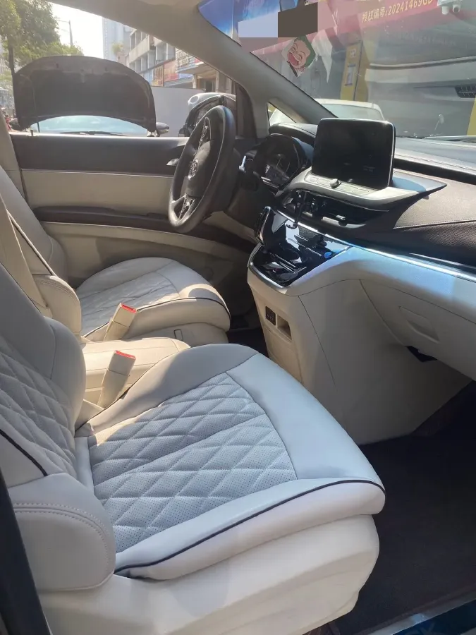 2023 Buick GL8 2.0T 237HP L4 9AT,autocango,china used car exporter,china ev exporter,chinese used car exporter,chinese used ev exporter