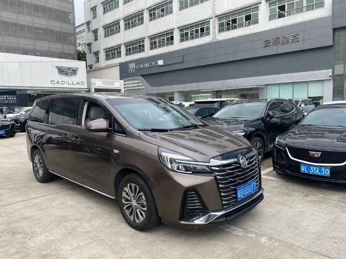 2023 Buick GL8 2.0T 237HP L4 9AT,autocango,china used car exporter,china ev exporter,chinese used car exporter,chinese used ev exporter