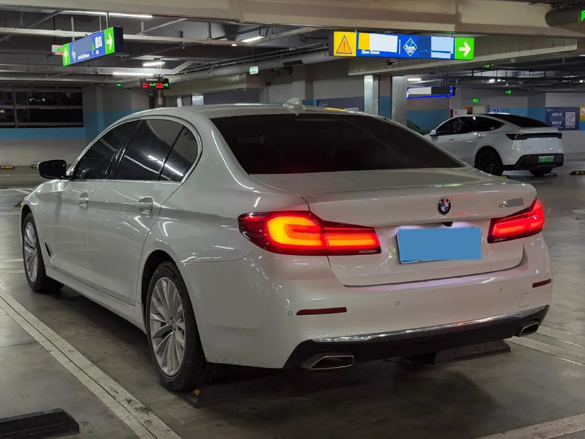 2021 BMW 5 Series 2.0T 184HP L4 8AT,autocango,china used car exporter,china ev exporter,chinese used car exporter,chinese used ev exporter