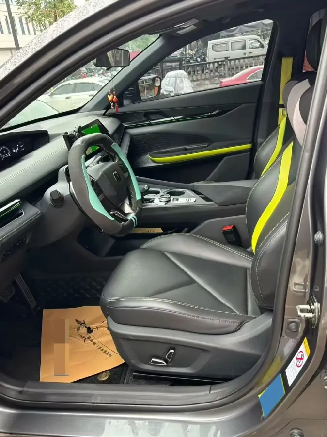 2022 ChangAn UNI-V 1.5T 188HP L4 7DCT,autocango,china used car exporter,china ev exporter,chinese used car exporter,chinese used ev exporter