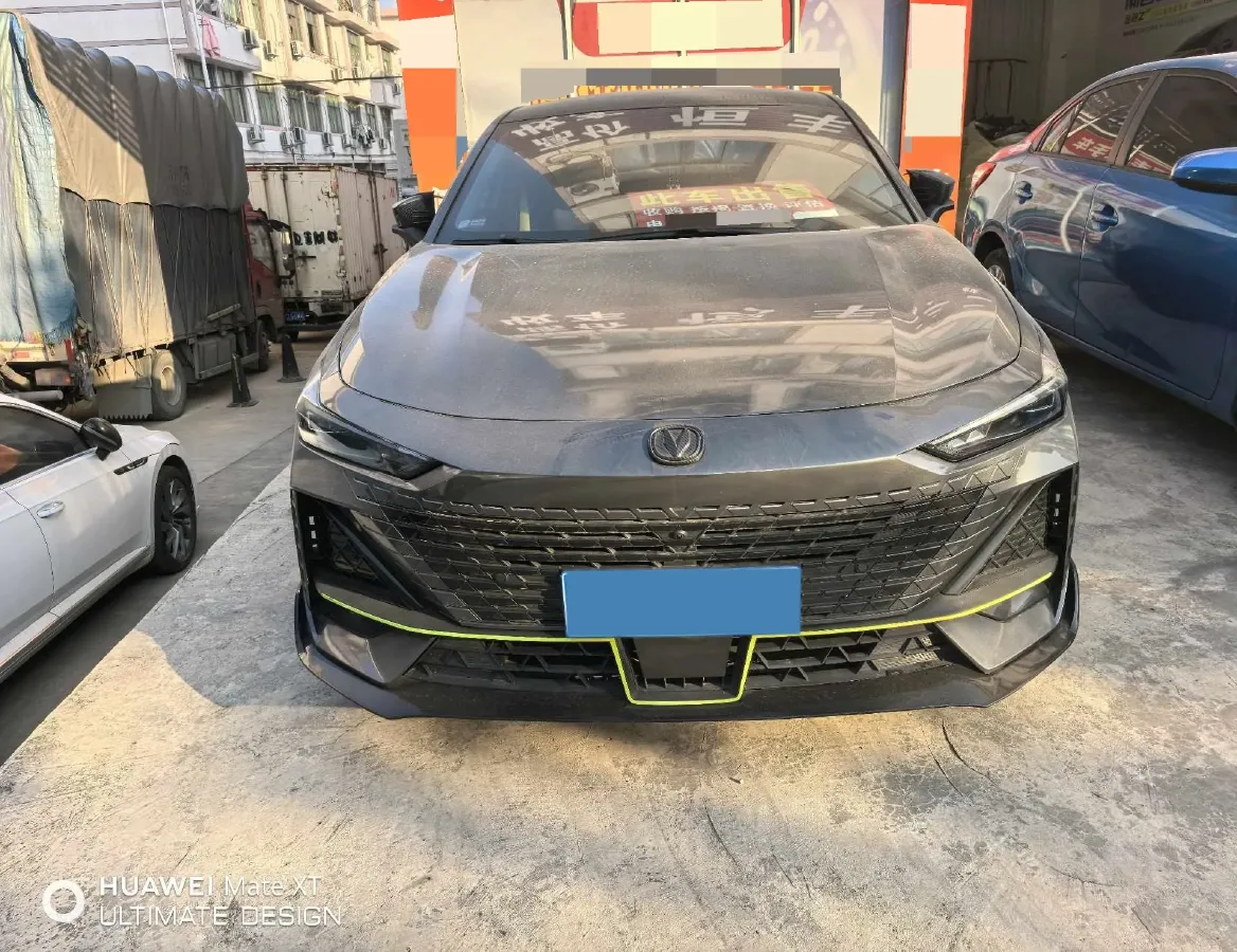 2022 ChangAn UNI-V 1.5T 188HP L4 7DCT,autocango,china used car exporter,china ev exporter,chinese used car exporter,chinese used ev exporter