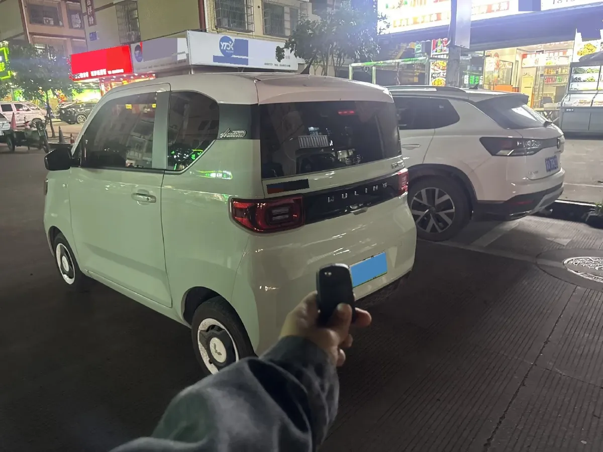 2021 WuLing HongGuang MINI EV BEV 13.8KWH,autocango,china used car exporter,china ev exporter,chinese used car exporter,chinese used ev exporter