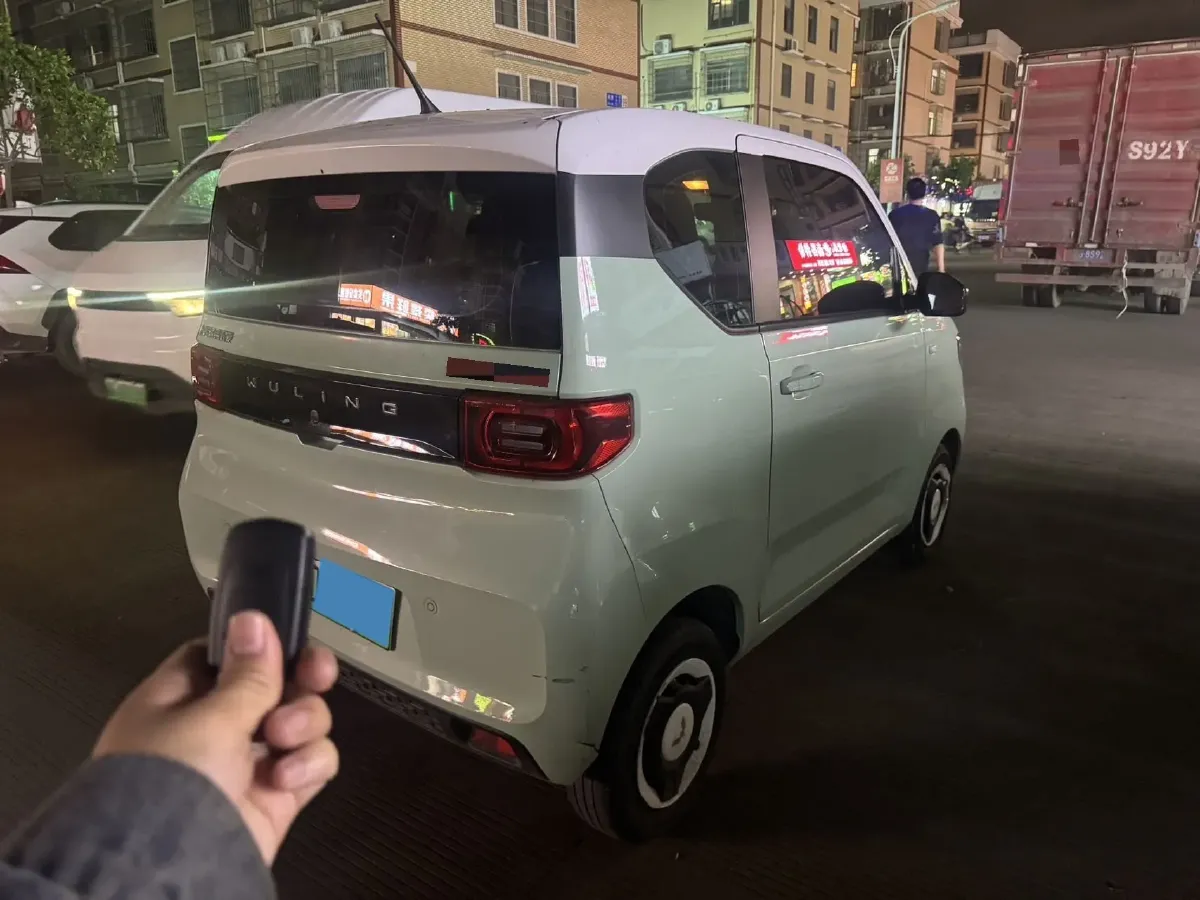2021 WuLing HongGuang MINI EV BEV 13.8KWH,autocango,china used car exporter,china ev exporter,chinese used car exporter,chinese used ev exporter