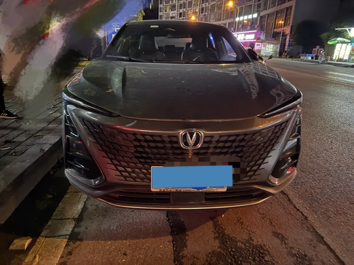 2022 ChangAn UNI-T 1.5T 188HP L4 7DCT,autocango,china used car exporter,china ev exporter,chinese used car exporter,chinese used ev exporter