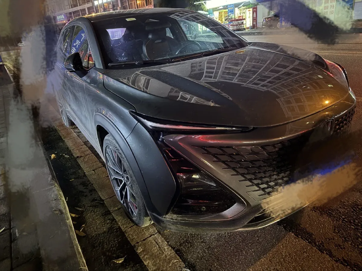 2022 ChangAn UNI-T 1.5T 188HP L4 7DCT,autocango,china used car exporter,china ev exporter,chinese used car exporter,chinese used ev exporter