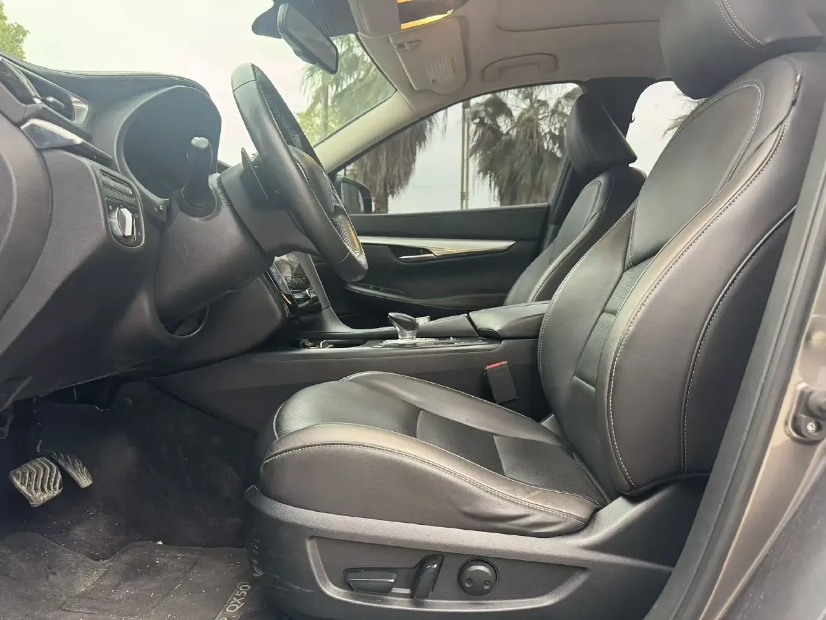 2018 Mitsubishi Pajero 3.0L 174HP V6 5AT,autocango,china used car exporter,china ev exporter,chinese used car exporter,chinese used ev exporter