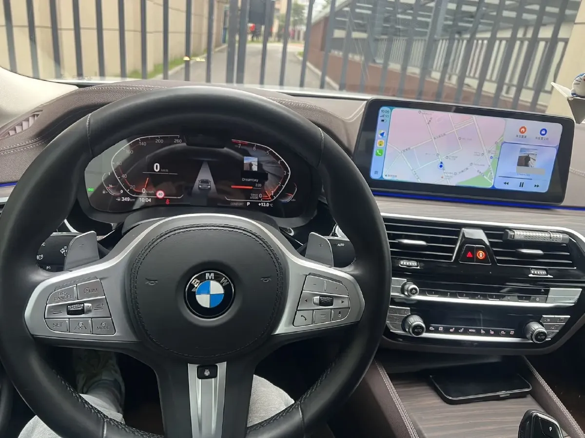 2023 BMW 5 Series 2.0T 245HP L4 8AT,autocango,china used car exporter,china ev exporter,chinese used car exporter,chinese used ev exporter