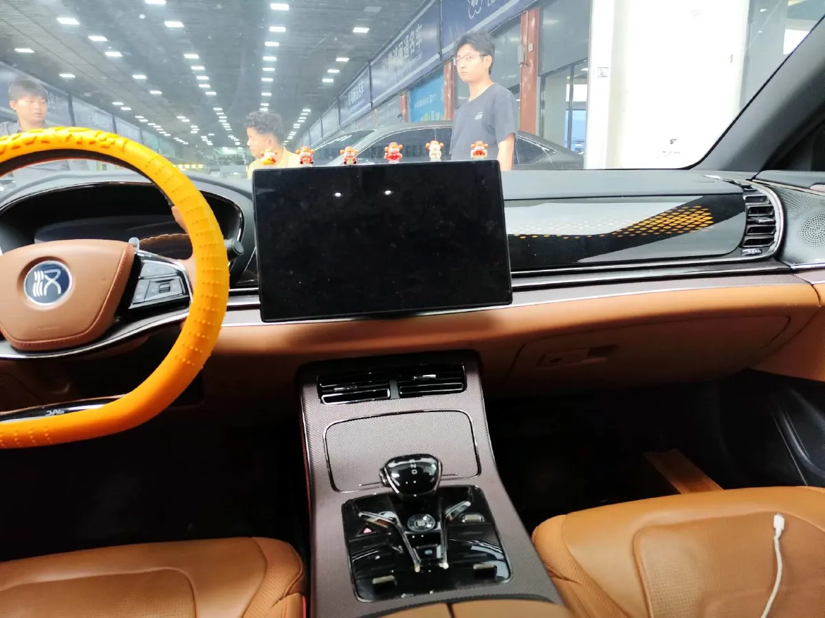 2022 Volkswagen Tiguan L 2.0T 186HP L4 7DCT,autocango,china used car exporter,china ev exporter,chinese used car exporter,chinese used ev exporter