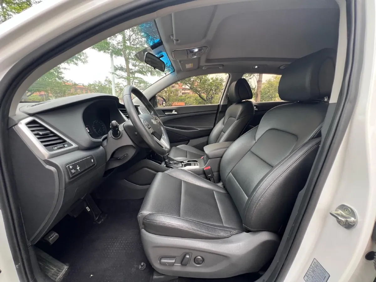 2018 Hyundai Tucson 1.6T 177HP L4 7DCT,autocango,china used car exporter,china ev exporter,chinese used car exporter,chinese used ev exporter