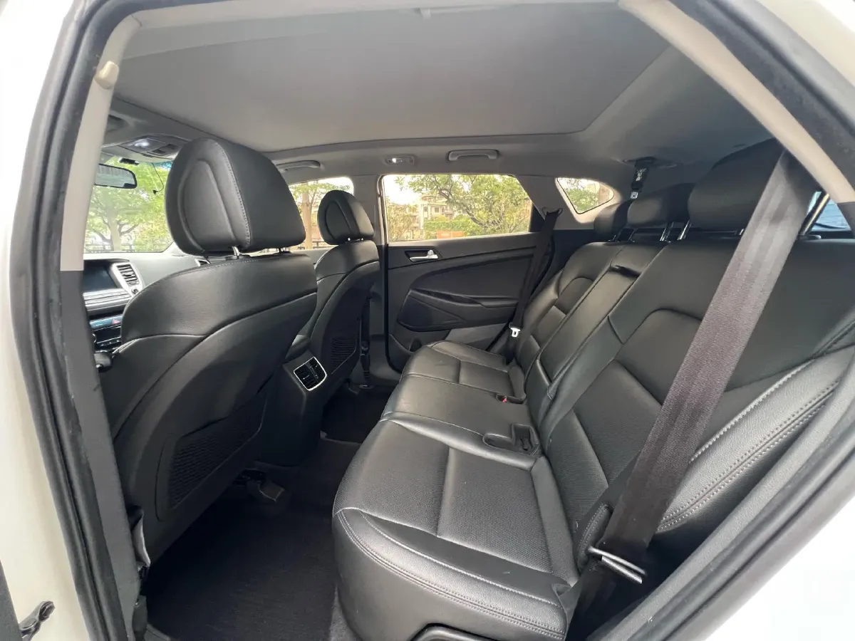 2018 Hyundai Tucson 1.6T 177HP L4 7DCT,autocango,china used car exporter,china ev exporter,chinese used car exporter,chinese used ev exporter