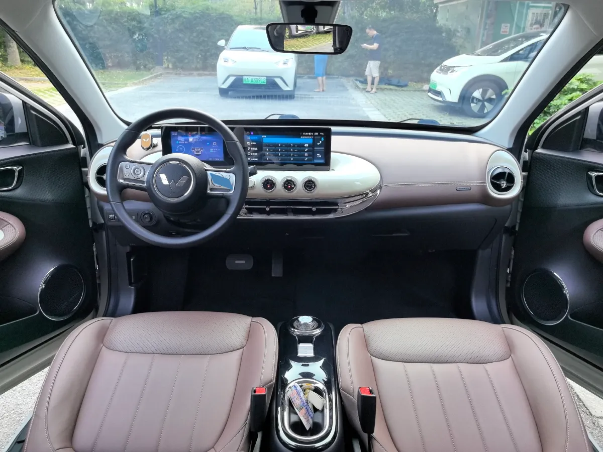 2023 WuLing BinGuo BEV 31.9KWH,autocango,china used car exporter,china ev exporter,chinese used car exporter,chinese used ev exporter