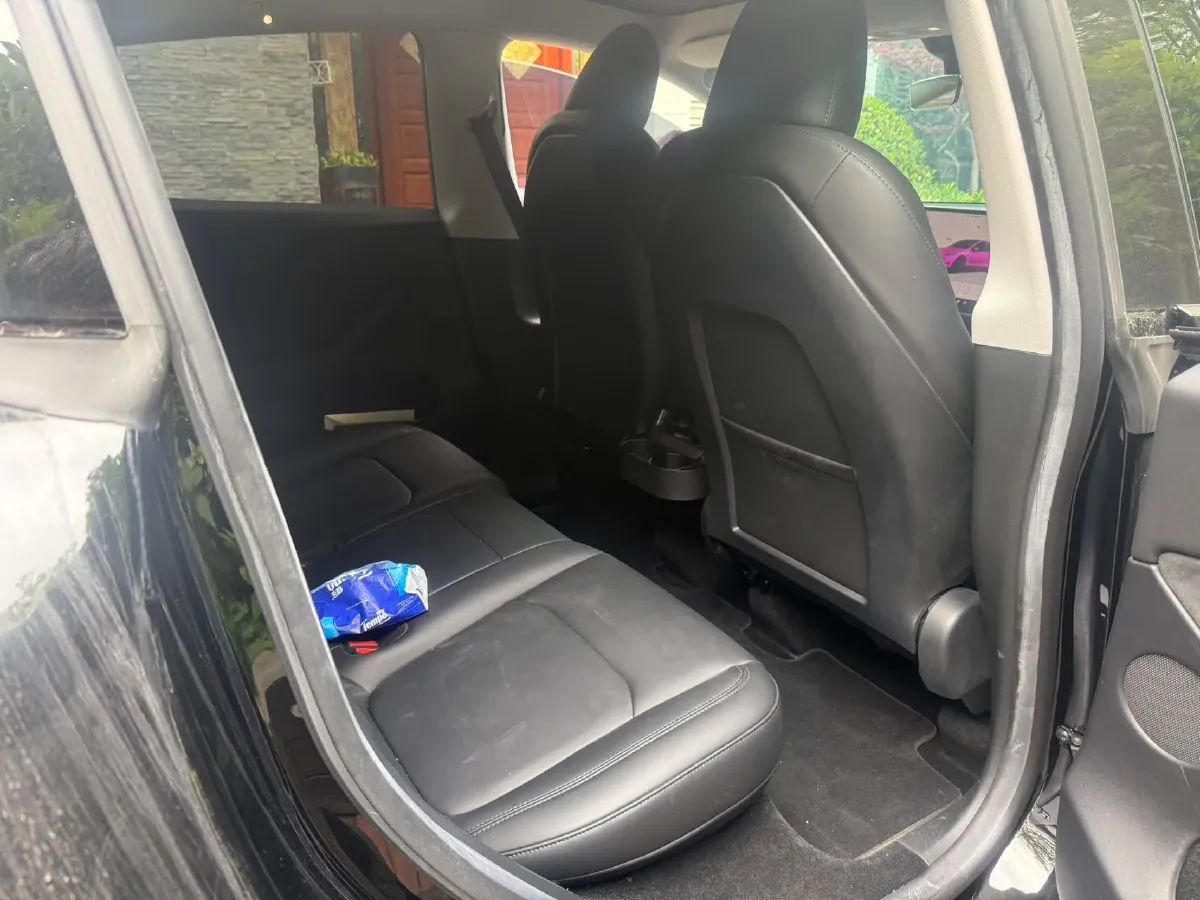 2022 Tesla Model Y BEV 60KWH,autocango,china used car exporter,china ev exporter,chinese used car exporter,chinese used ev exporter