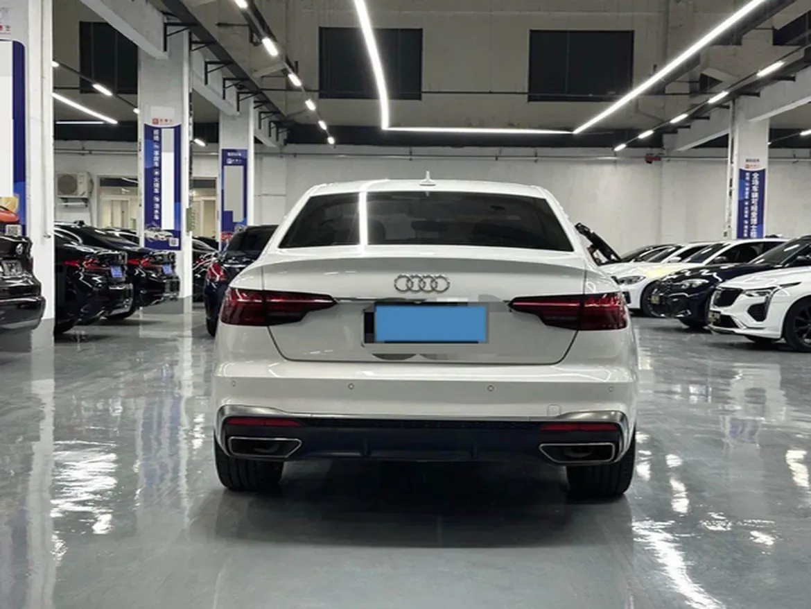 2020 Audi A4L 2.0T 190HP L4 7DCT,autocango,china used car exporter,china ev exporter,chinese used car exporter,chinese used ev exporter