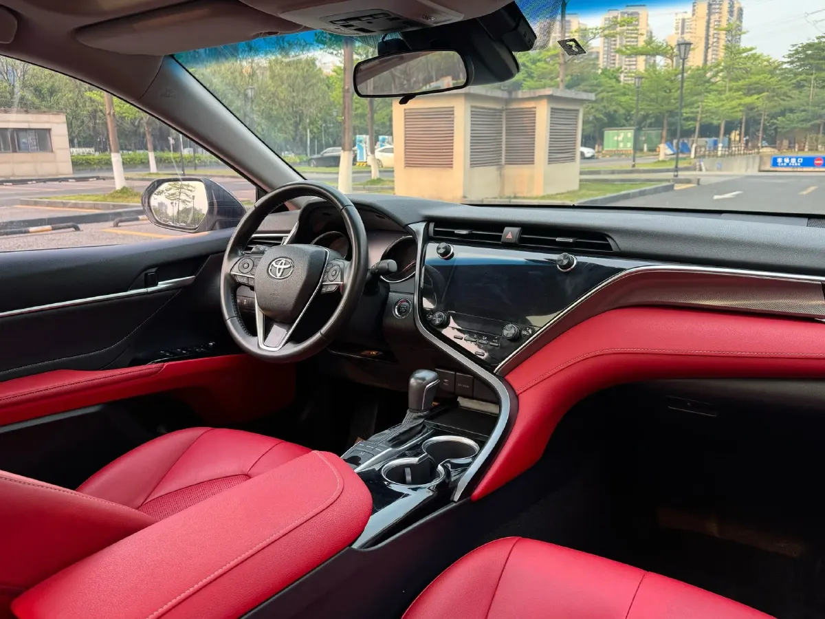 2019 Toyota Camry 2.5L 209HP L4 8AT,autocango,china used car exporter,china ev exporter,chinese used car exporter,chinese used ev exporter