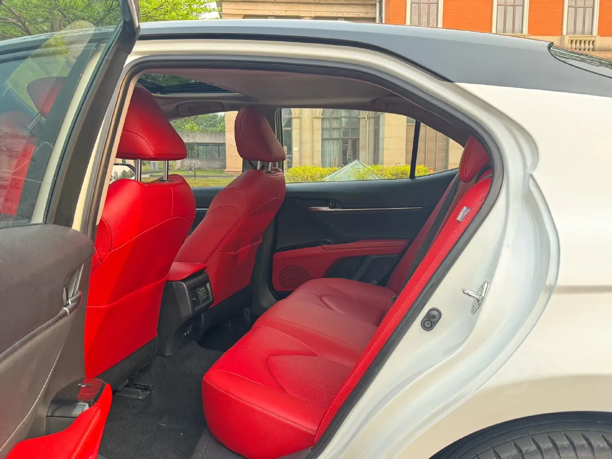 2019 Toyota Camry 2.5L 209HP L4 8AT,autocango,china used car exporter,china ev exporter,chinese used car exporter,chinese used ev exporter