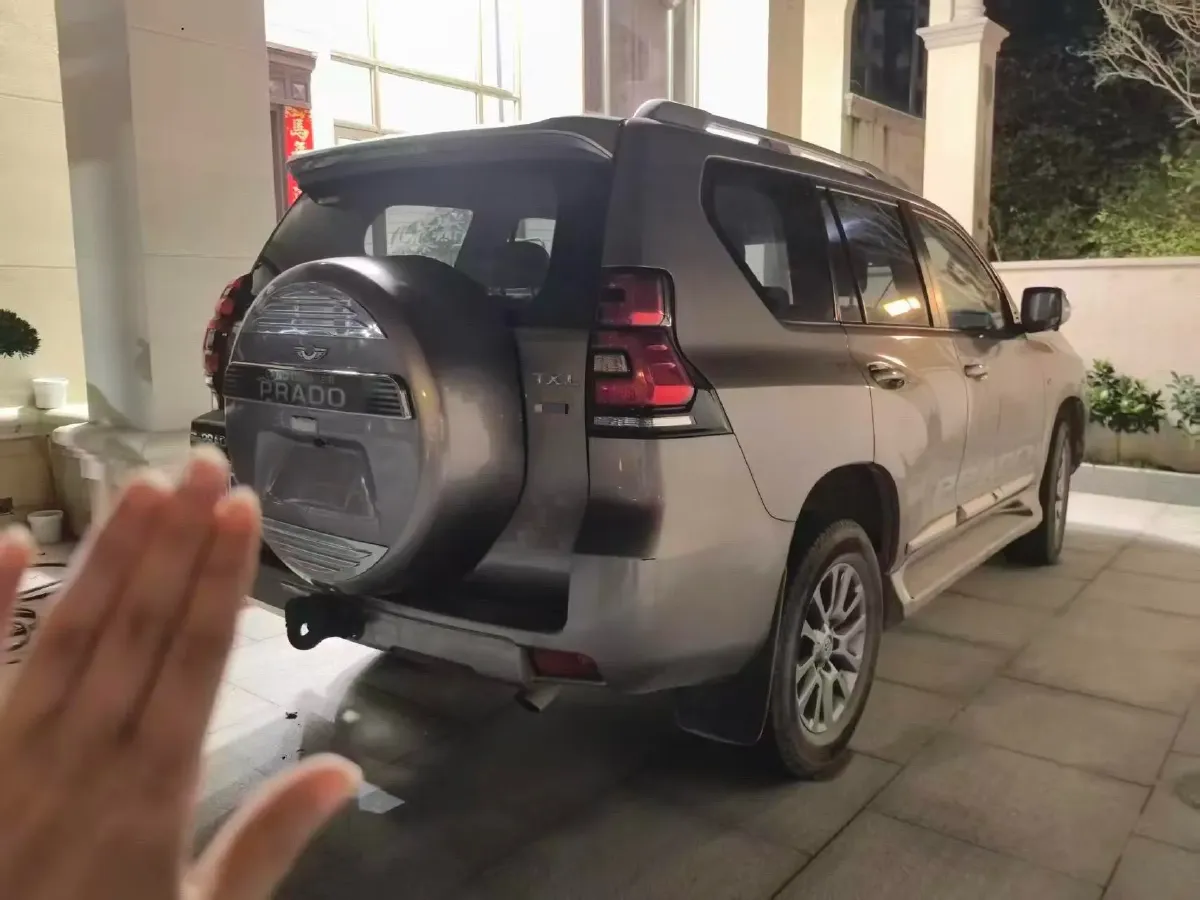 2019 Land Rover Range Rover Velar 2.0T 300HP L4 8AT,autocango,china used car exporter,china ev exporter,chinese used car exporter,chinese used ev exporter