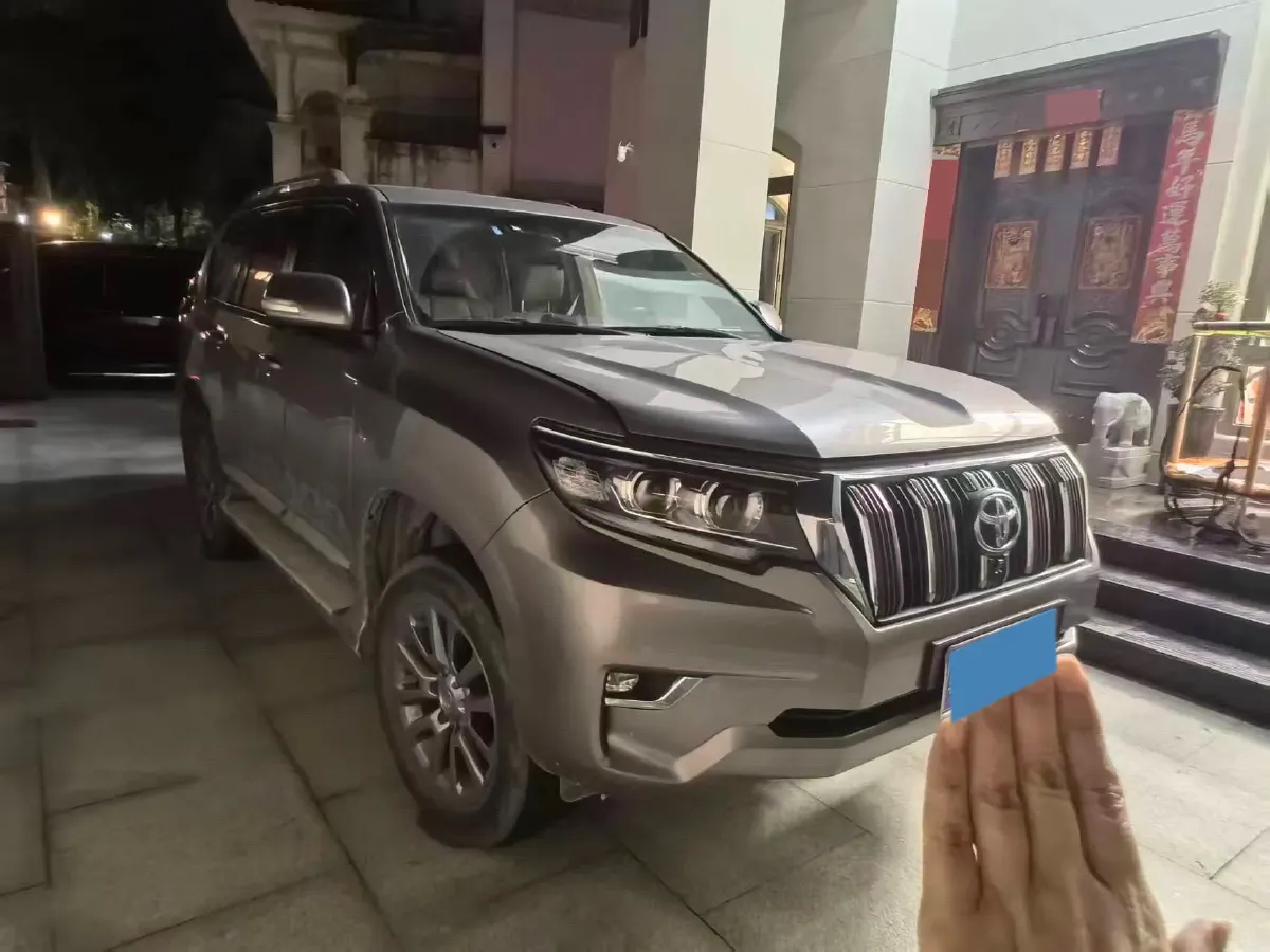 2019 Land Rover Range Rover Velar 2.0T 300HP L4 8AT,autocango,china used car exporter,china ev exporter,chinese used car exporter,chinese used ev exporter