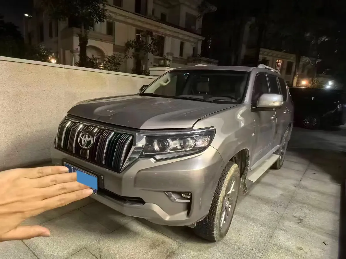 2019 Land Rover Range Rover Velar 2.0T 300HP L4 8AT,autocango,china used car exporter,china ev exporter,chinese used car exporter,chinese used ev exporter