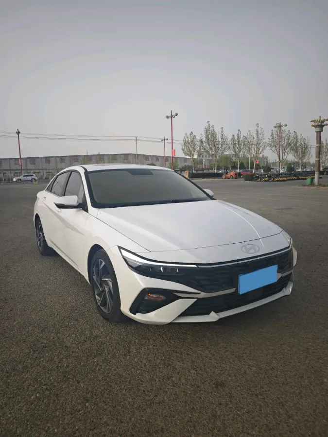 2023 Hyundai Elantra 1.5L 115HP L4 CVT,autocango,china used car exporter,china ev exporter,chinese used car exporter,chinese used ev exporter