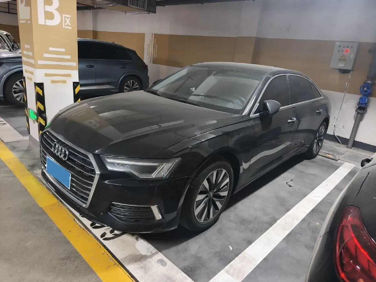 2020 Audi A6L 2.0T 224HP L4 7DCT,autocango,china used car exporter,china ev exporter,chinese used car exporter,chinese used ev exporter