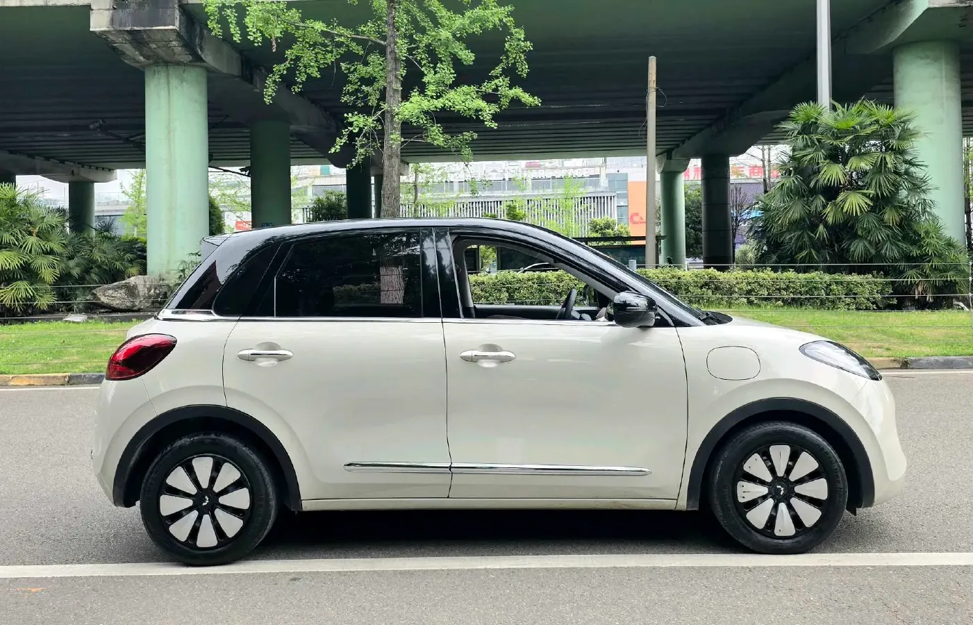 2023 WuLing BinGuo BEV 31.9KWH,autocango,china used car exporter,china ev exporter,chinese used car exporter,chinese used ev exporter