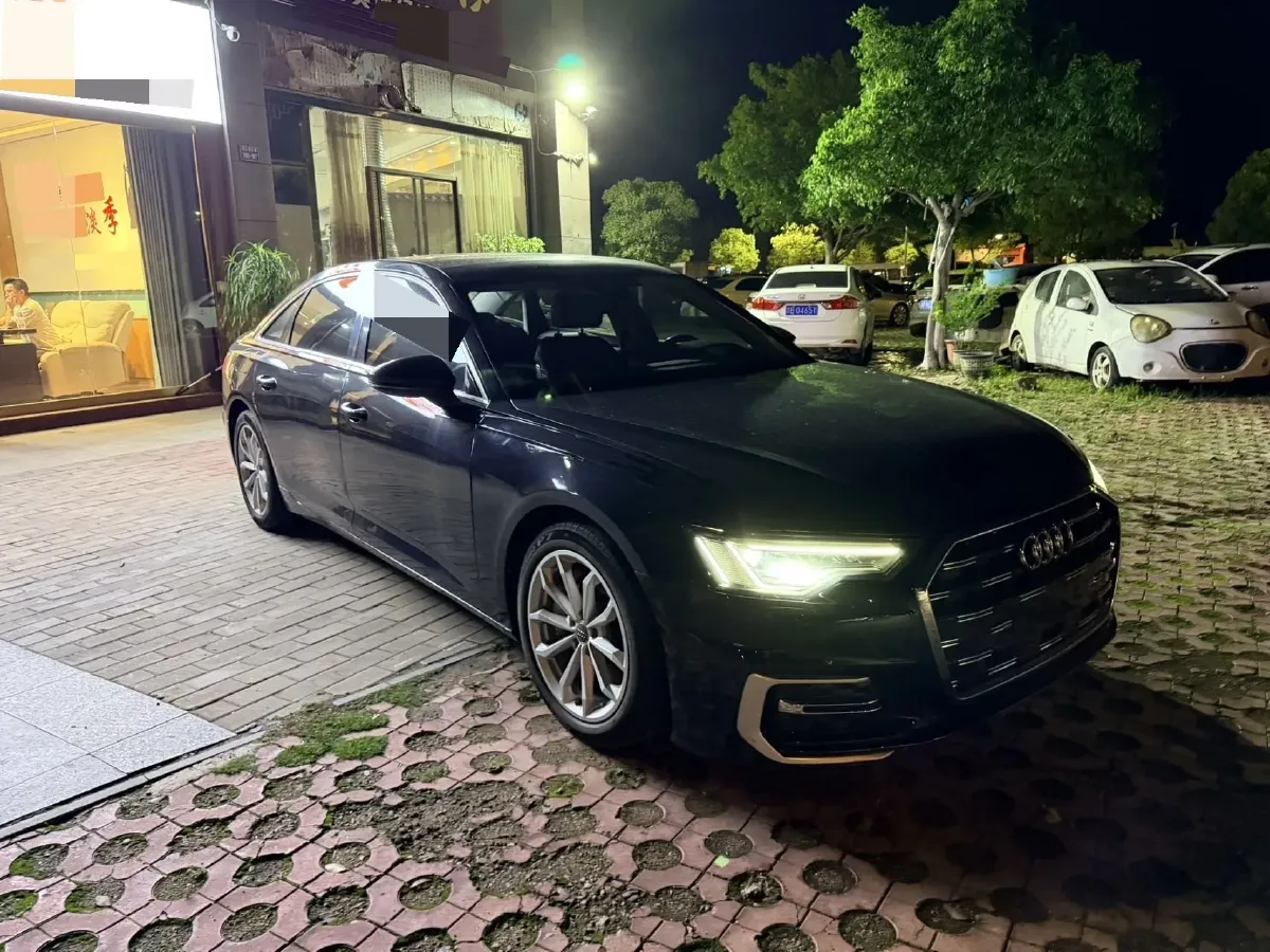 2023 Audi A6L 2.0T 190HP L4 7DCT,autocango,china used car exporter,china ev exporter,chinese used car exporter,chinese used ev exporter