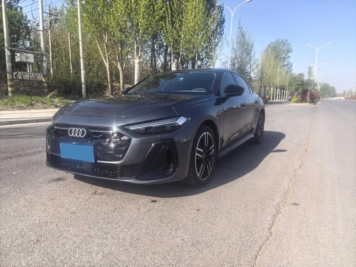 2026 Audi A5L 2.0T 204HP L4 7DCT,autocango,china used car exporter,china ev exporter,chinese used car exporter,chinese used ev exporter