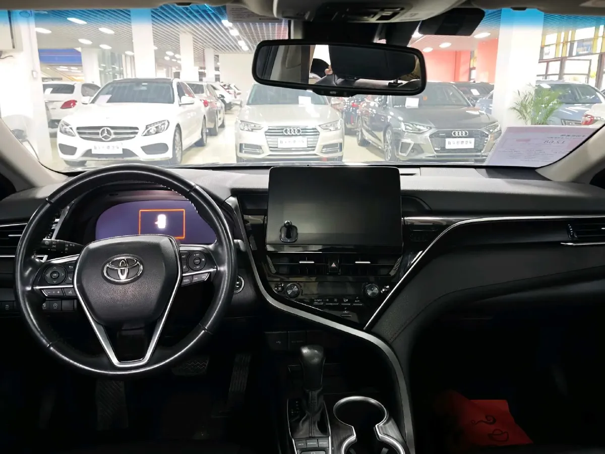 2021 Toyota Camry 2.5L 209HP L4 8AT,autocango,china used car exporter,china ev exporter,chinese used car exporter,chinese used ev exporter