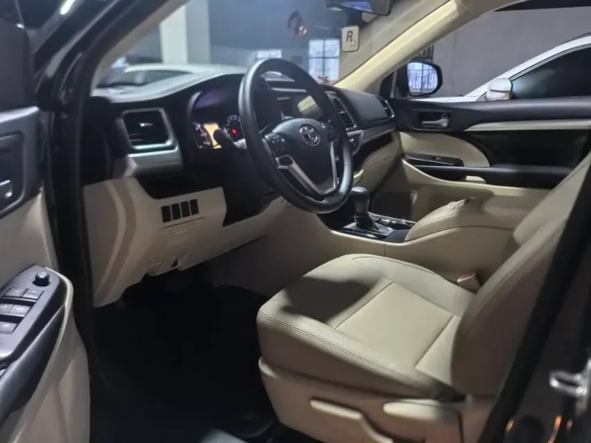 2021 Toyota Highlander 2.0T 220HP L4 6AT,autocango,china used car exporter,china ev exporter,chinese used car exporter,chinese used ev exporter