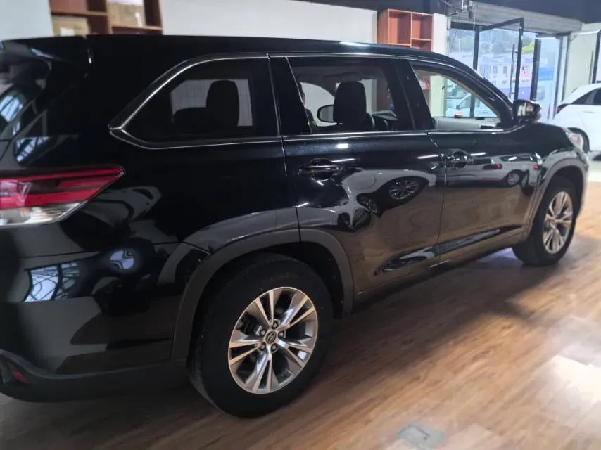 2021 Toyota Highlander 2.0T 220HP L4 6AT,autocango,china used car exporter,china ev exporter,chinese used car exporter,chinese used ev exporter