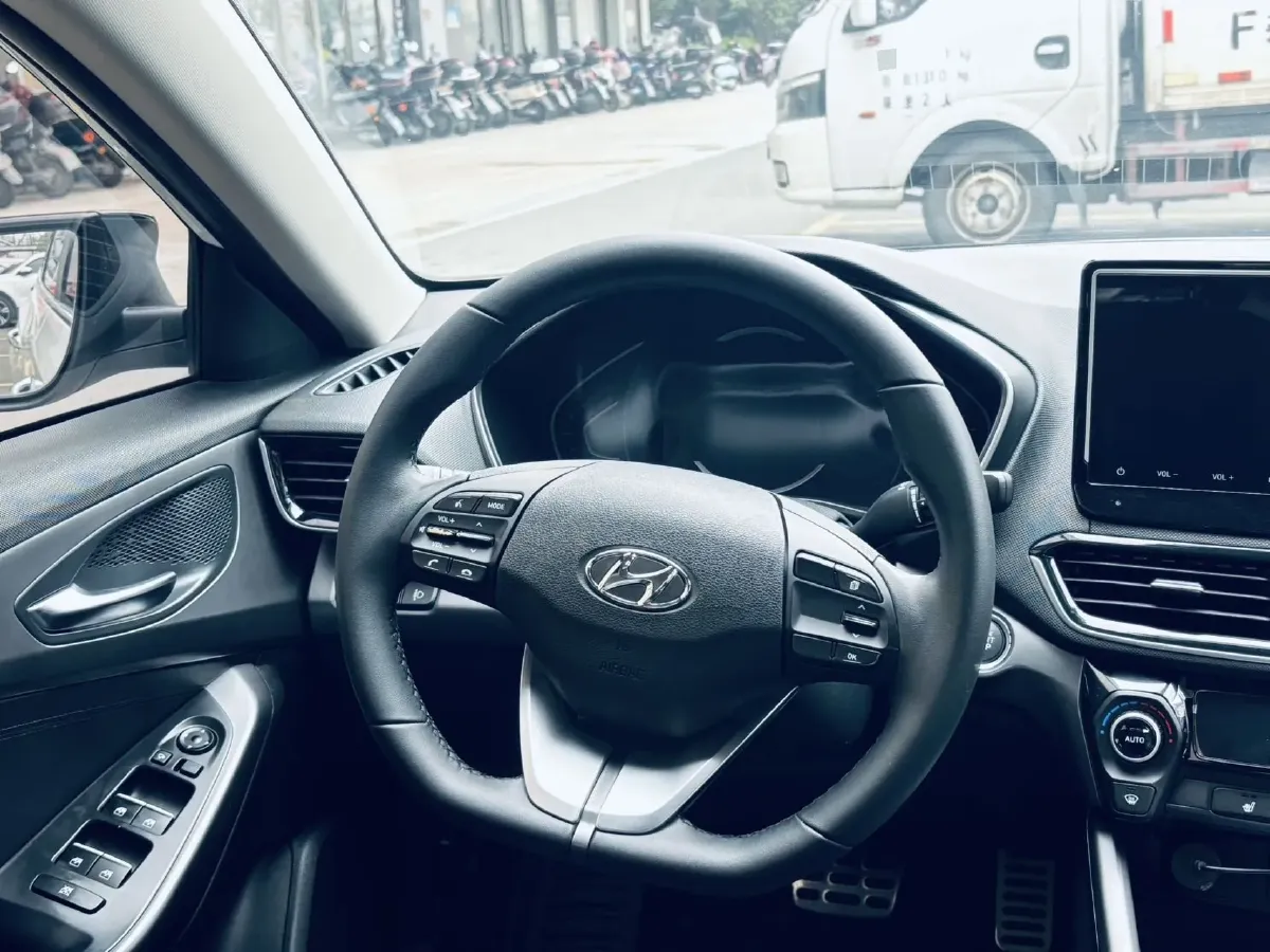 2021 Hyundai La Festa 1.6T 204HP L4 7DCT,autocango,china used car exporter,china ev exporter,chinese used car exporter,chinese used ev exporter