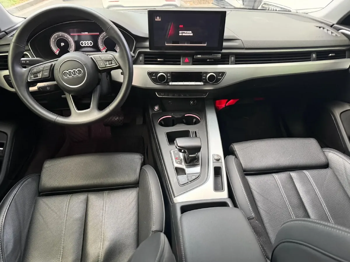 2020 Audi A4L 2.0T 190HP L4 7DCT,autocango,china used car exporter,china ev exporter,chinese used car exporter,chinese used ev exporter