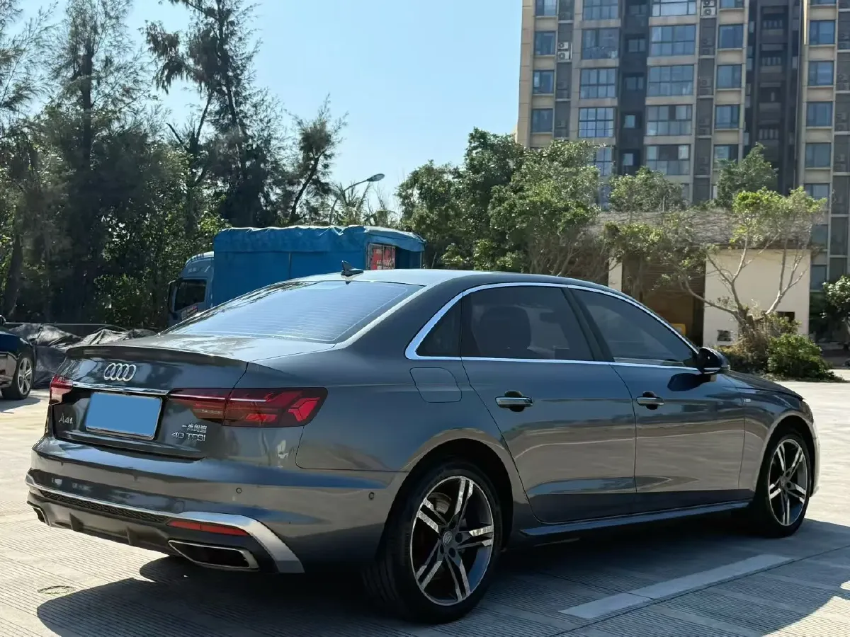 2020 Audi A4L 2.0T 190HP L4 7DCT,autocango,china used car exporter,china ev exporter,chinese used car exporter,chinese used ev exporter