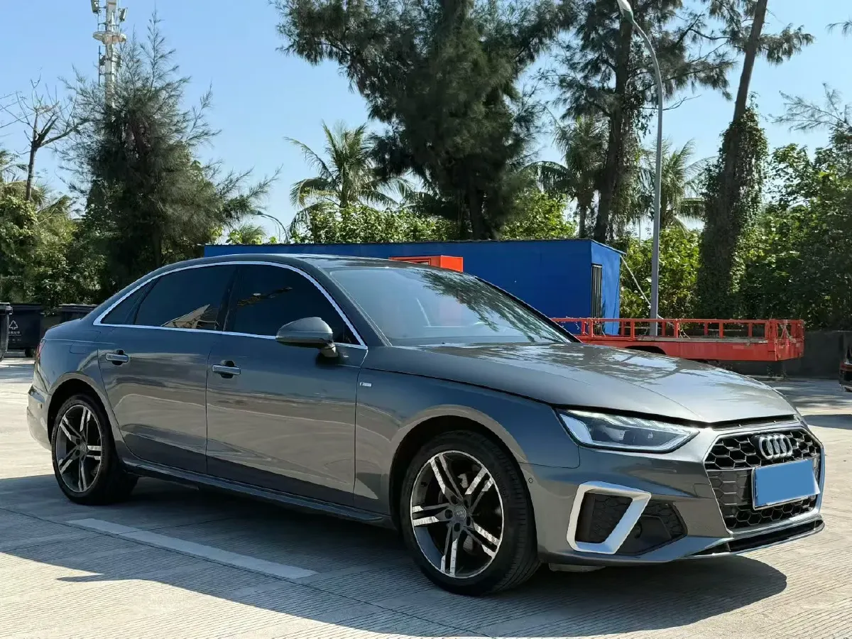 2020 Audi A4L 2.0T 190HP L4 7DCT,autocango,china used car exporter,china ev exporter,chinese used car exporter,chinese used ev exporter