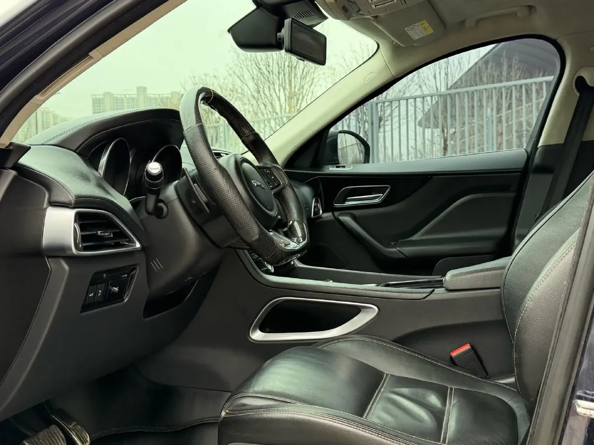 2019 Jaguar F-PACE 2.0T 250HP L4 8AT,autocango,china used car exporter,china ev exporter,chinese used car exporter,chinese used ev exporter