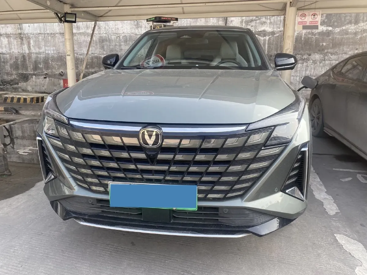 2024 ChangAn UNI-Z 1.5L 98HP L4 E-CVT PHEV 18.4KWH,autocango,china used car exporter,china ev exporter,chinese used car exporter,chinese used ev exporter