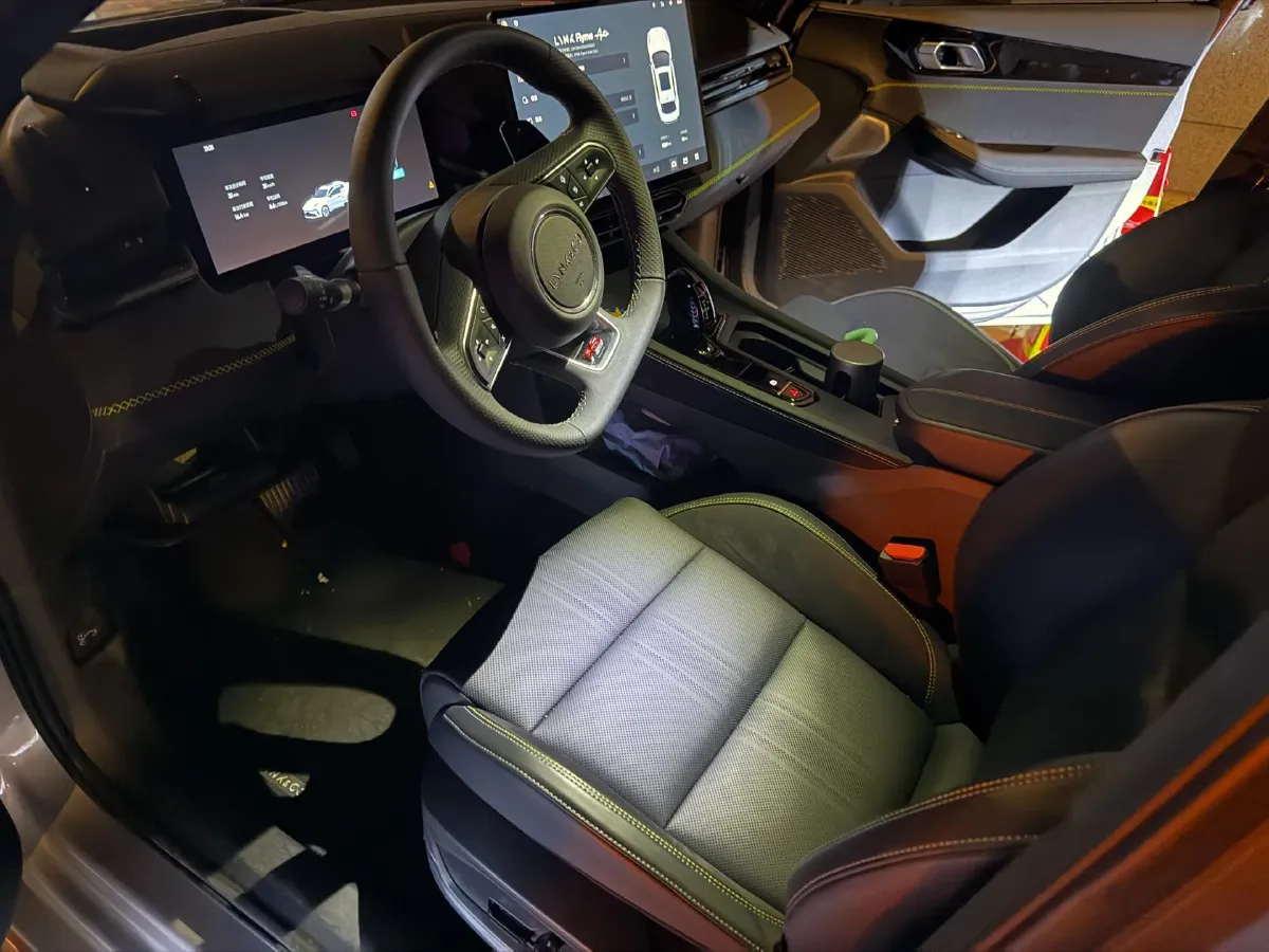 2026 LYNK&CO 03 2.0T 272HP L4 8AT,autocango,china used car exporter,china ev exporter,chinese used car exporter,chinese used ev exporter