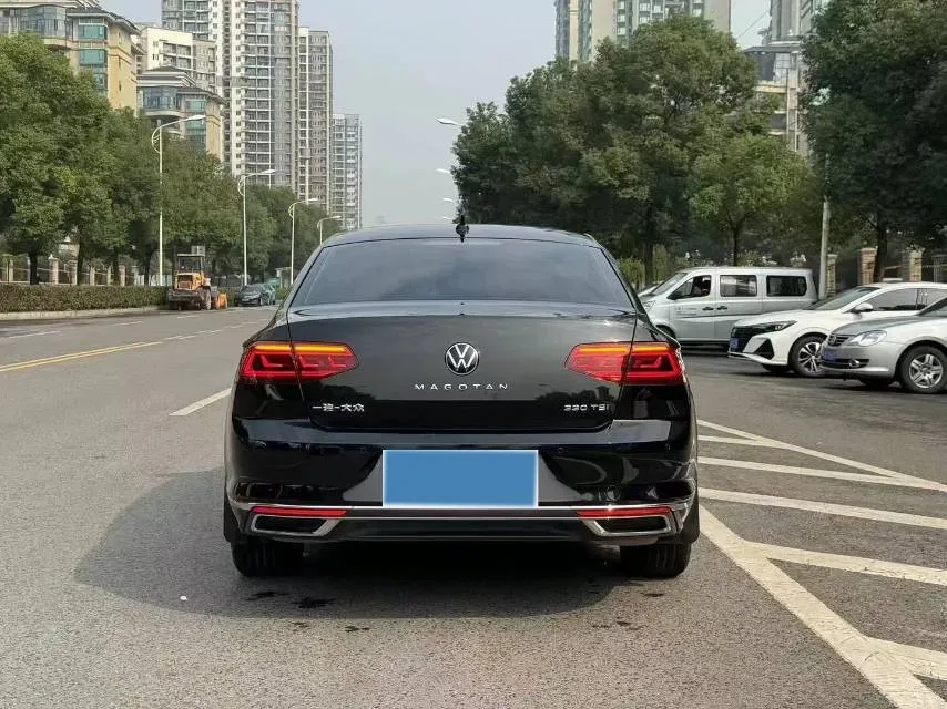 2021 Volkswagen Magotan 2.0T 186HP L4 7DCT,autocango,china used car exporter,china ev exporter,chinese used car exporter,chinese used ev exporter