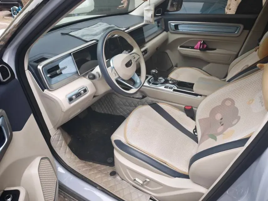 2023 Geely ICON 1.5T 181HP L4 7DCT,autocango,china used car exporter,china ev exporter,chinese used car exporter,chinese used ev exporter